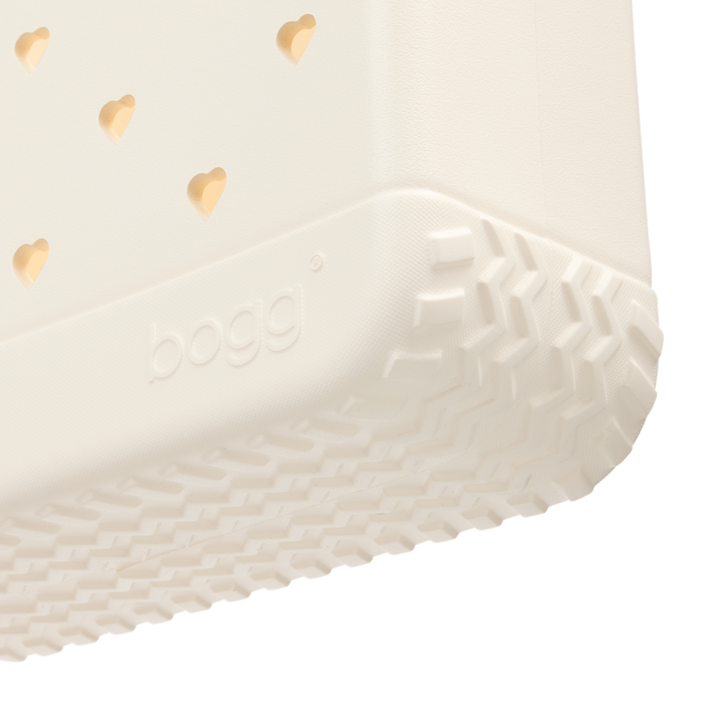 Bitty Bogg Bag - Cut Out Heart Coconut